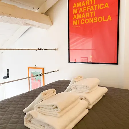 The Artful Flat-3